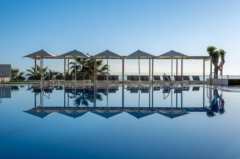 hotel-estival-pool-1