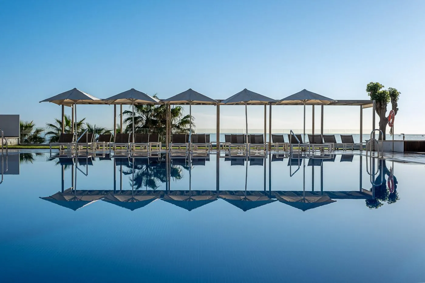 hotel-estival-pool-1