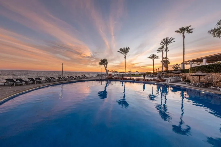 hotel-estival-pool-14