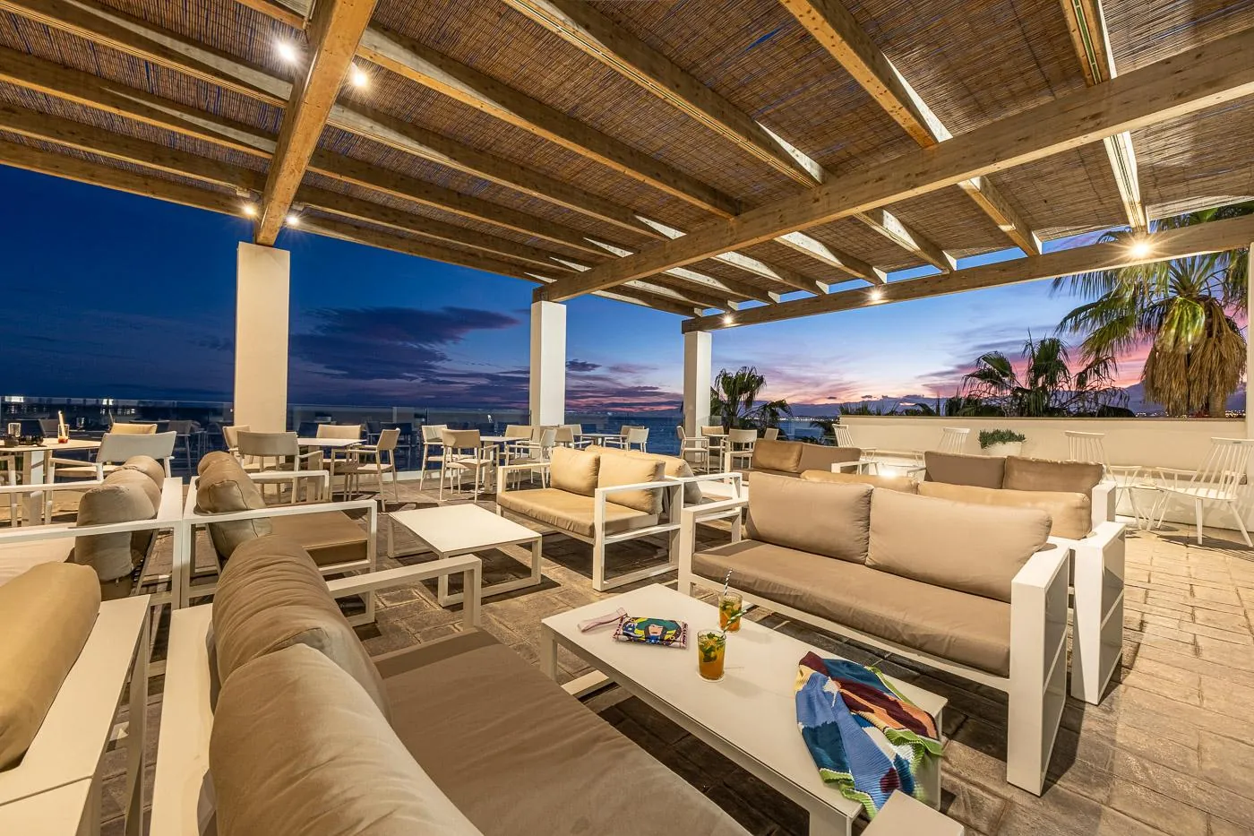 hotel-estival-terrace-2
